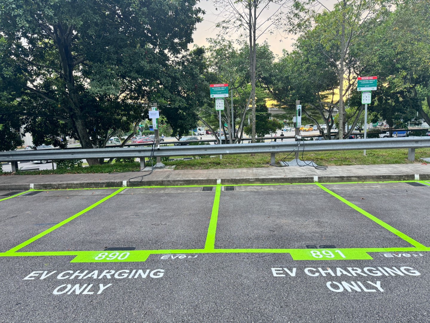 EV Charging Point @ J7 car park's Banner Image